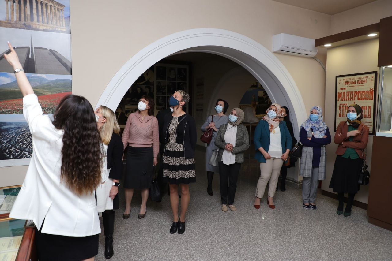 «Բարի գալուստ Հայաստան» դիվանագիտական ասոցիացիայի անդամների այցը Արամ Խաչատրյանի տուն-թանգարան